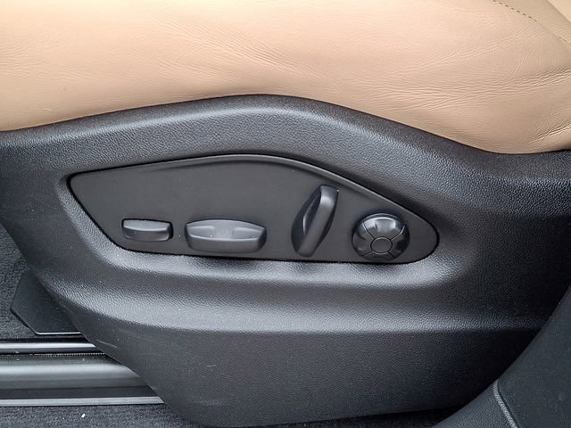 Certified 2026 Porsche Cayenne AWD/4WD image 18