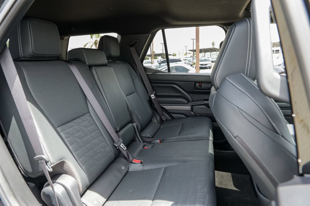 Used 2025 Toyota 4Runner TRD Off-Road Premium w/ Tow Technology Package AWD/4WD image 24