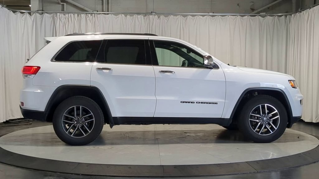 Used 2019 Jeep Grand Cherokee Limited AWD/4WD image 11
