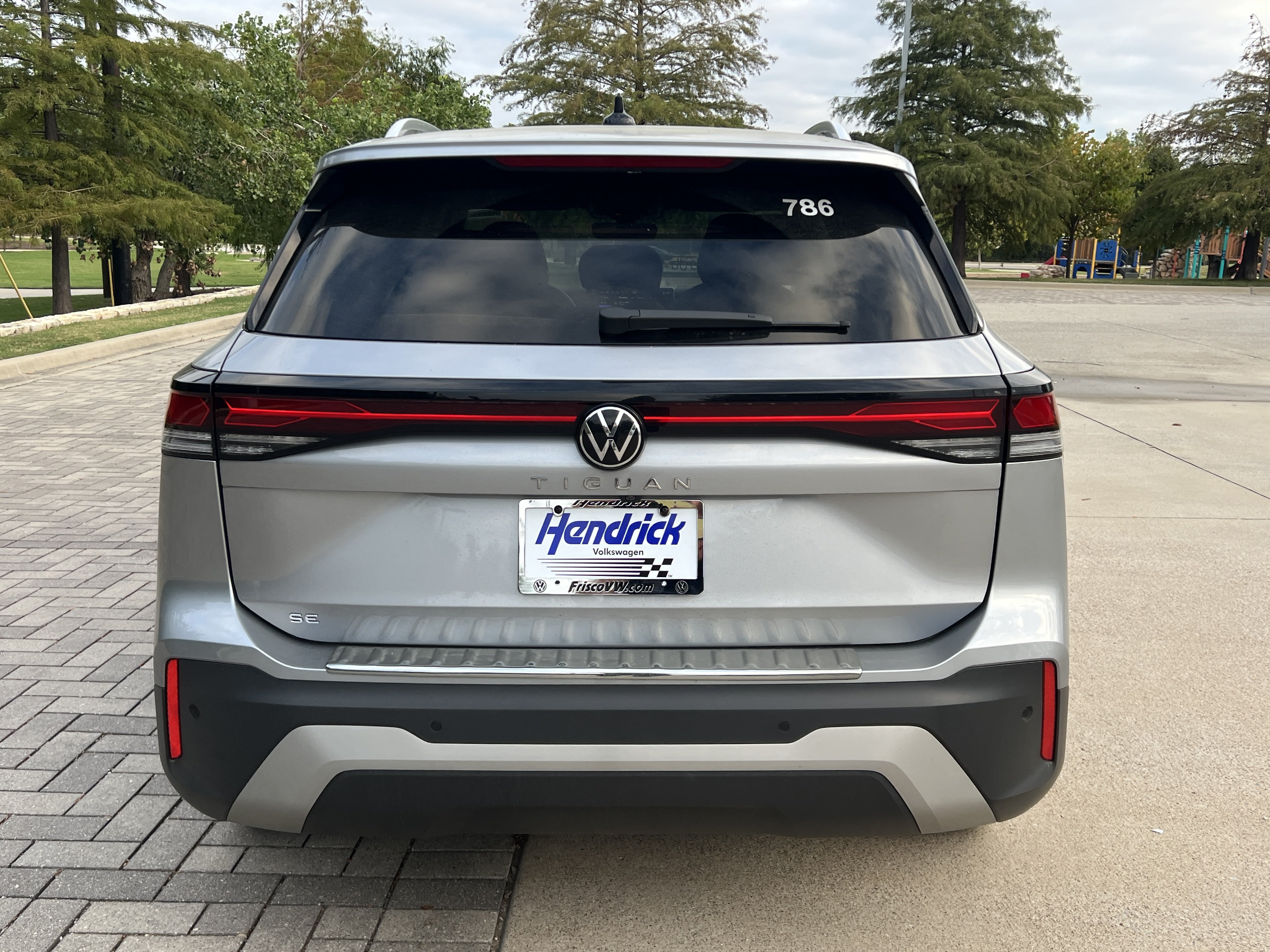 Certified 2026 Volkswagen Tiguan SE FWD image 8