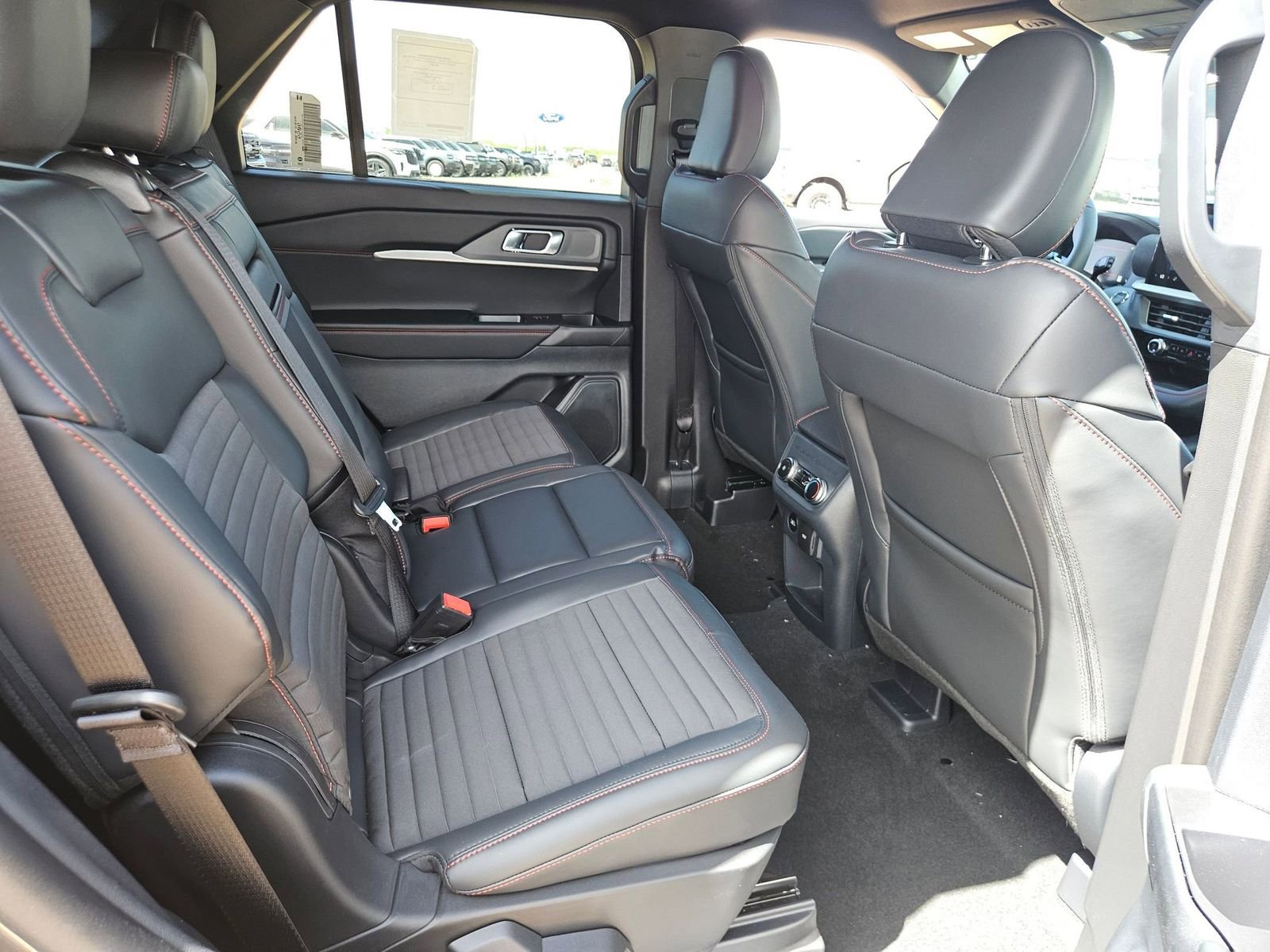 New 2026 Ford Explorer ST-Line image 25