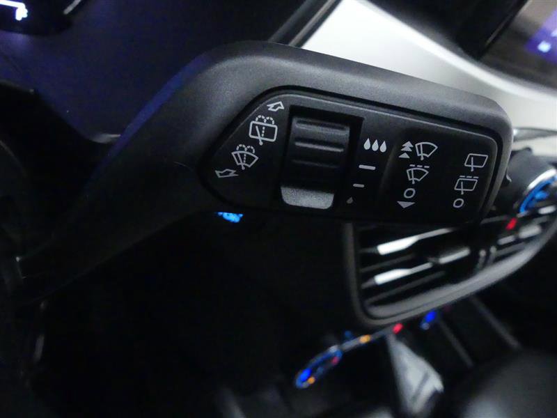 Used 2022 Ford Escape SEL image 22