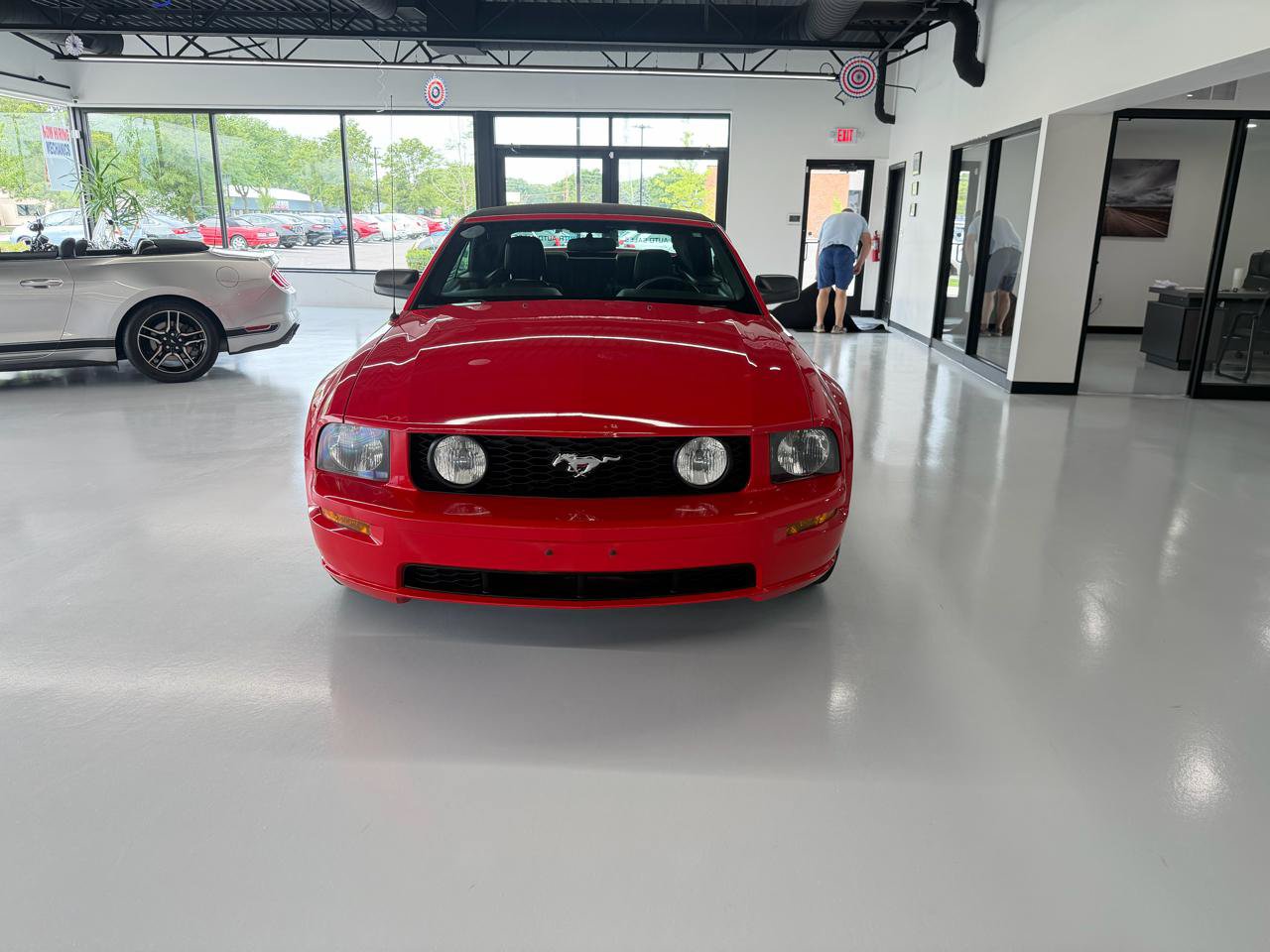 Used 2006 Ford Mustang GT RWD image 2