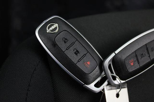 Certified 2025 Nissan Kicks Play S image 29