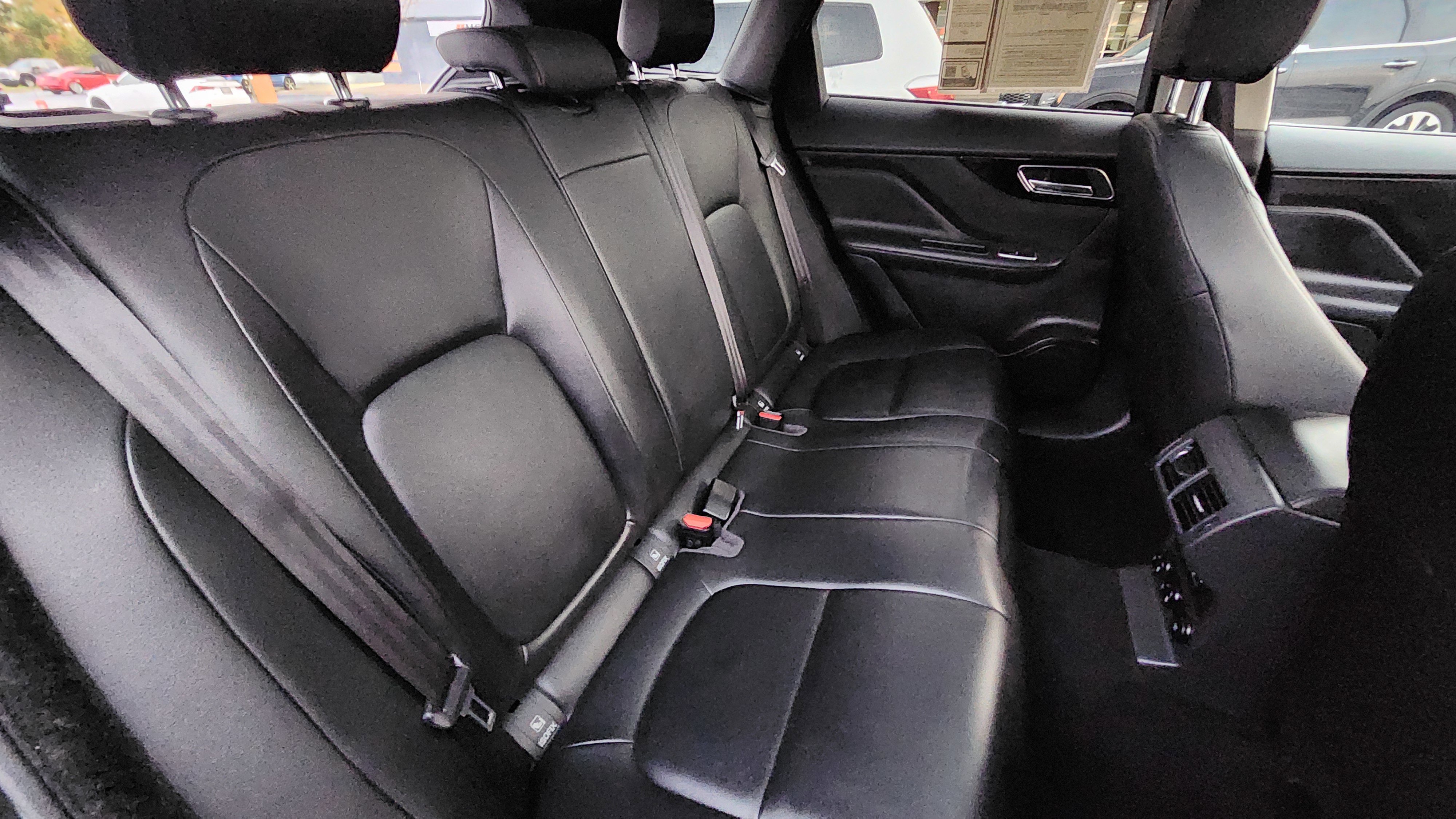 Used 2020 Jaguar F-PACE Premium image 14