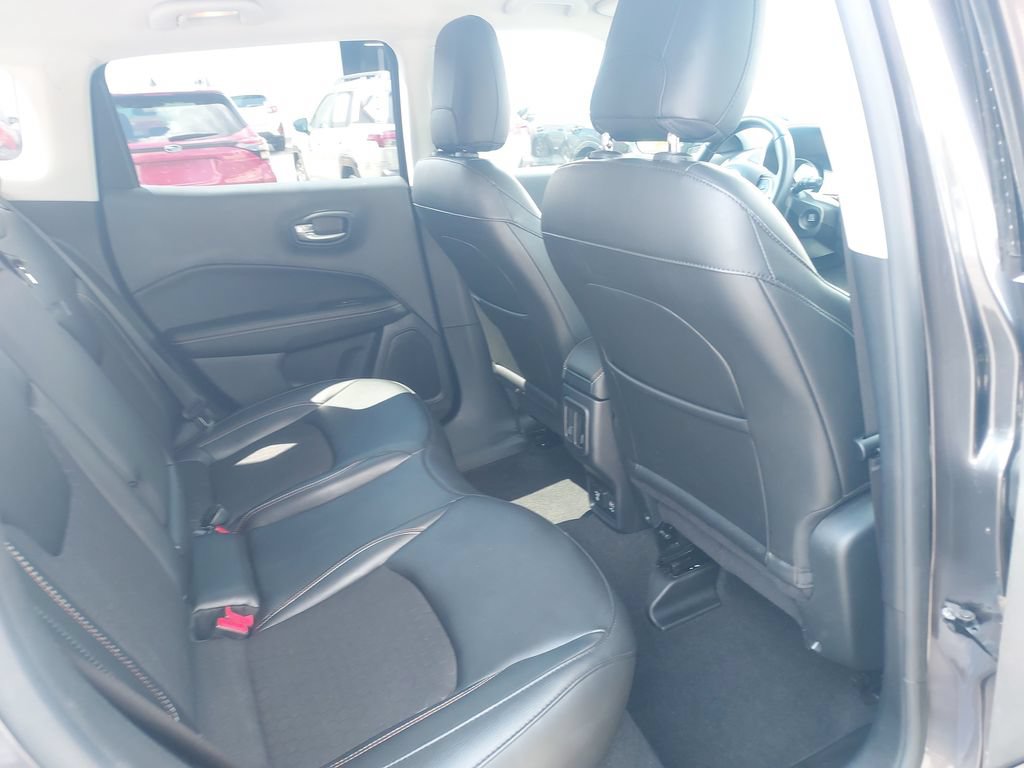 Used 2021 Jeep Compass Latitude w/ Convenience Group AWD/4WD image 29