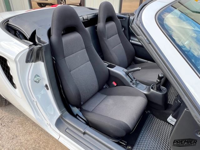 Used 2003 Toyota MR2 Spyder image 15