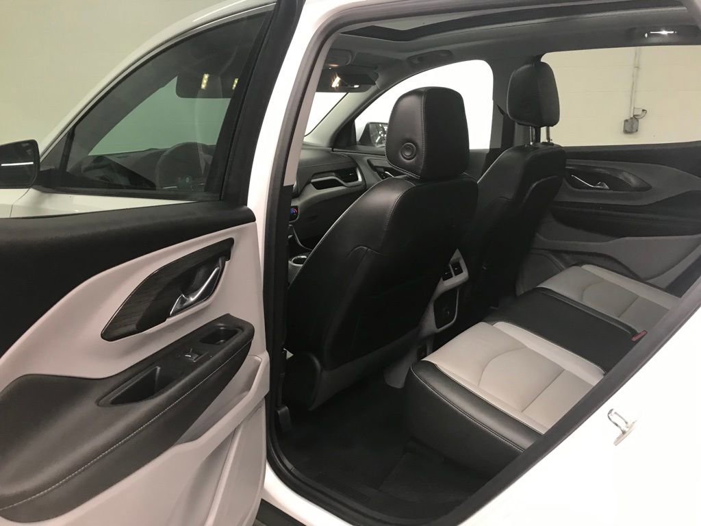 Used 2022 GMC Terrain SLT w/ Infotainment Package II image 26