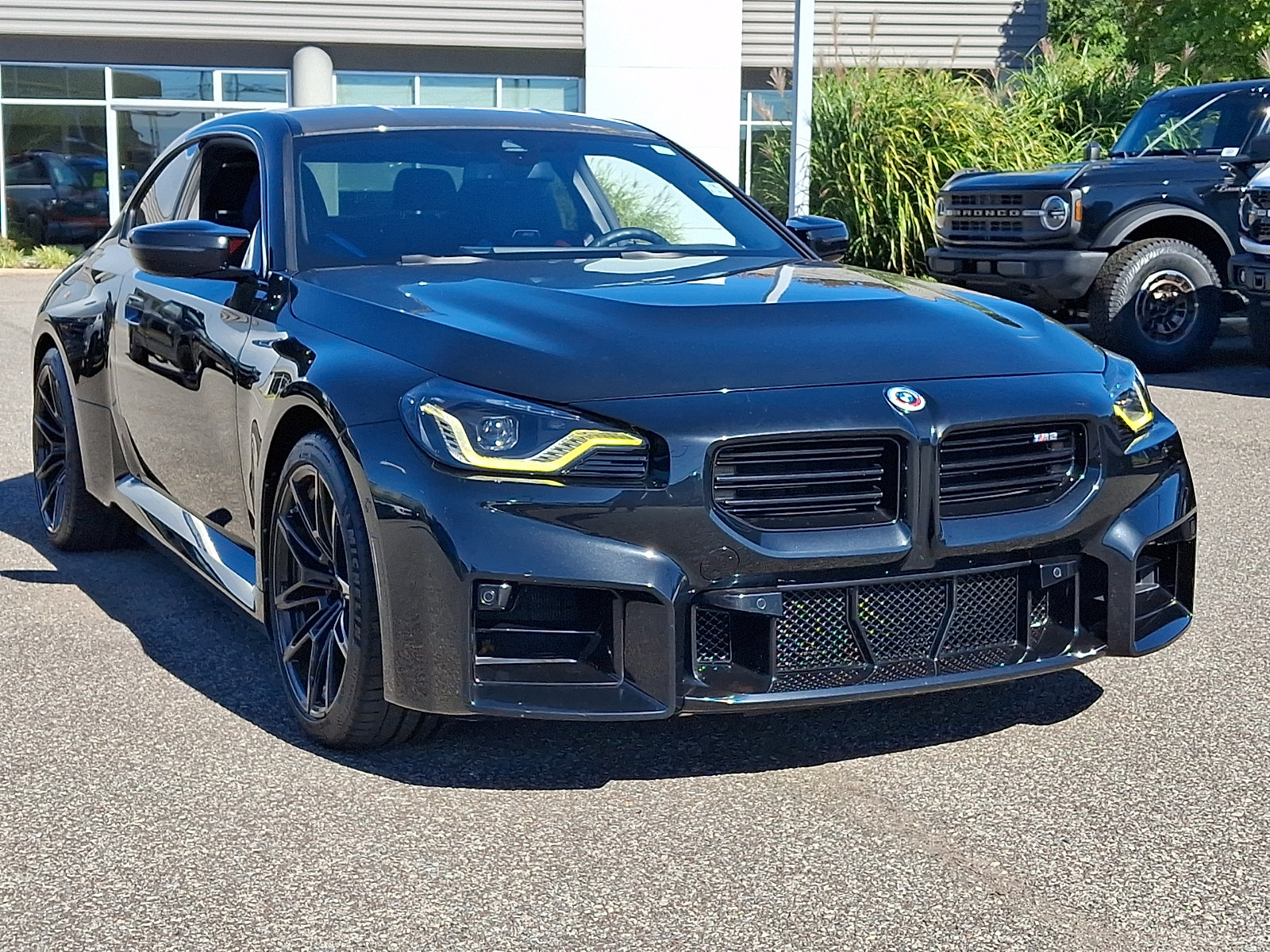 Used 2023 BMW M2 w/ Lighting Package RWD image 2