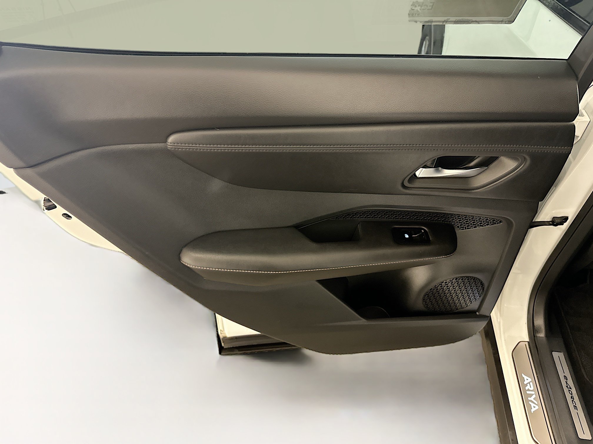 Used 2024 Nissan Ariya AWD image 26
