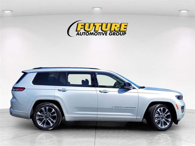 New 2024 Jeep Grand Cherokee L Overland w/ Trailer Tow Package image 4