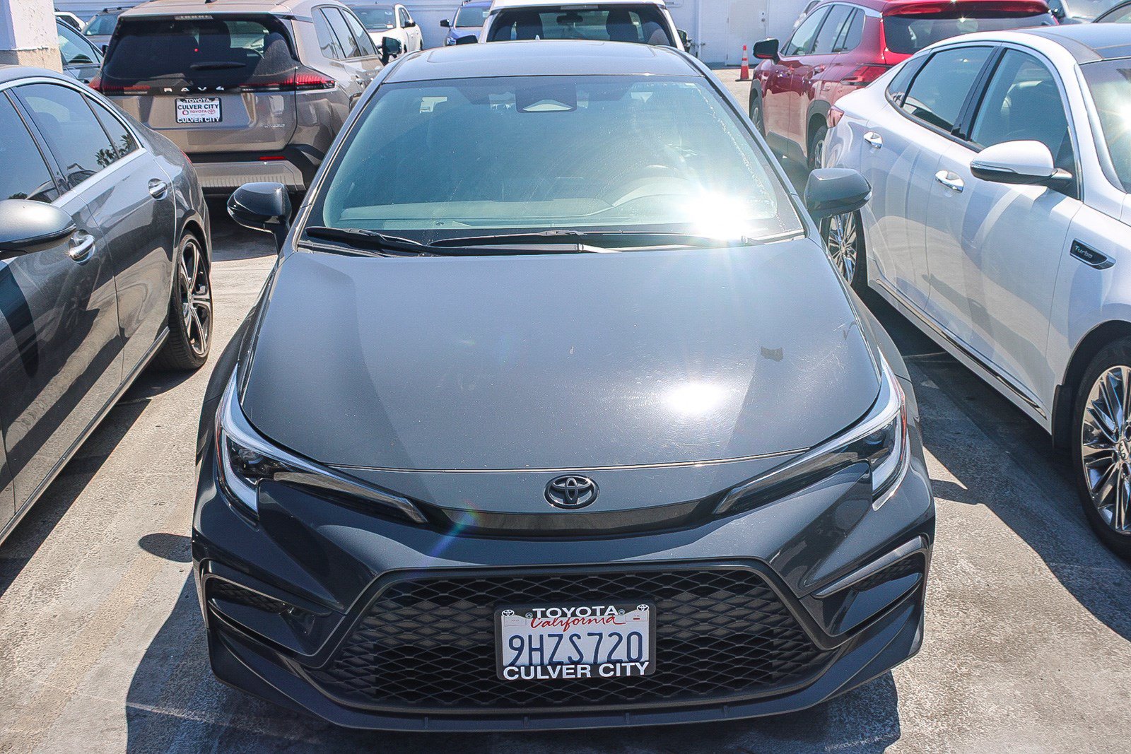 Certified 2023 Toyota Corolla SE w/ SE Premium Package FWD image 3