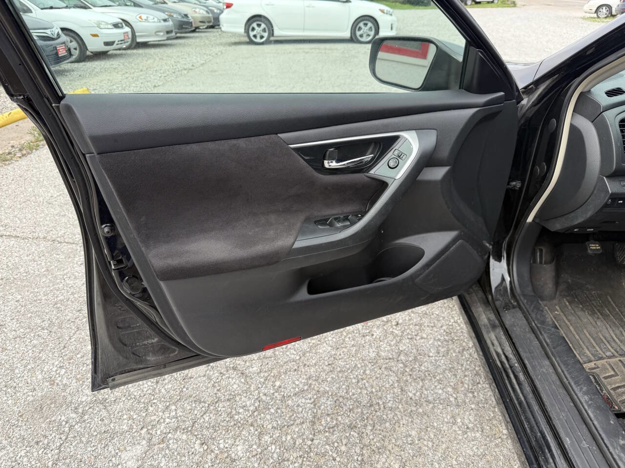 Used 2013 Nissan Altima 2.5 SV FWD image 23