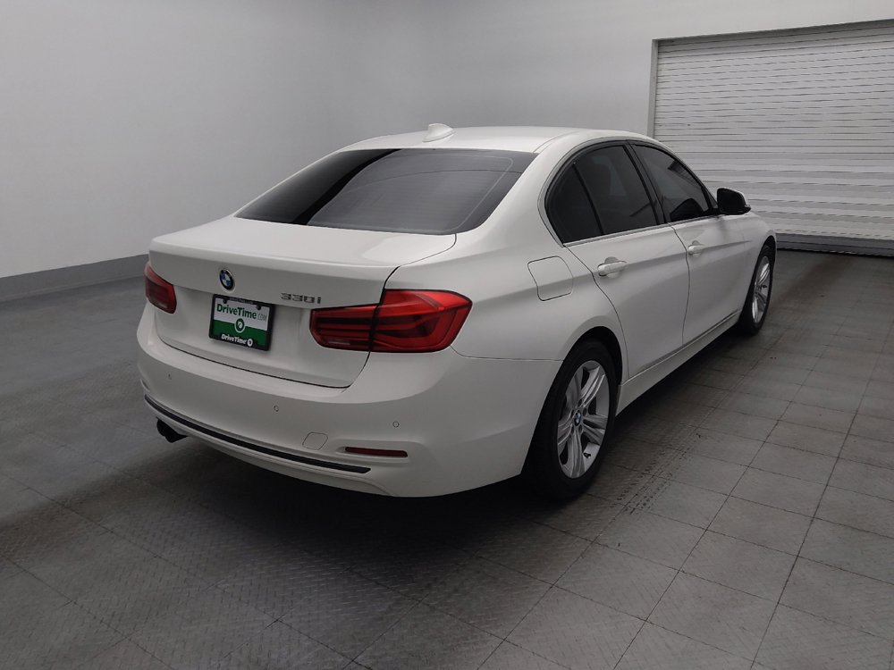 Used 2017 BMW 330i Sedan w/ Driver Assistance Package RWD image 9