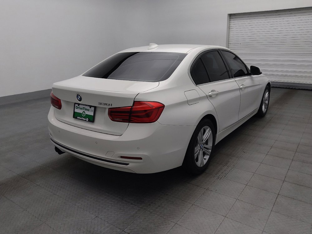 Used 2017 BMW 330i Sedan w/ Driver Assistance Package RWD image 9