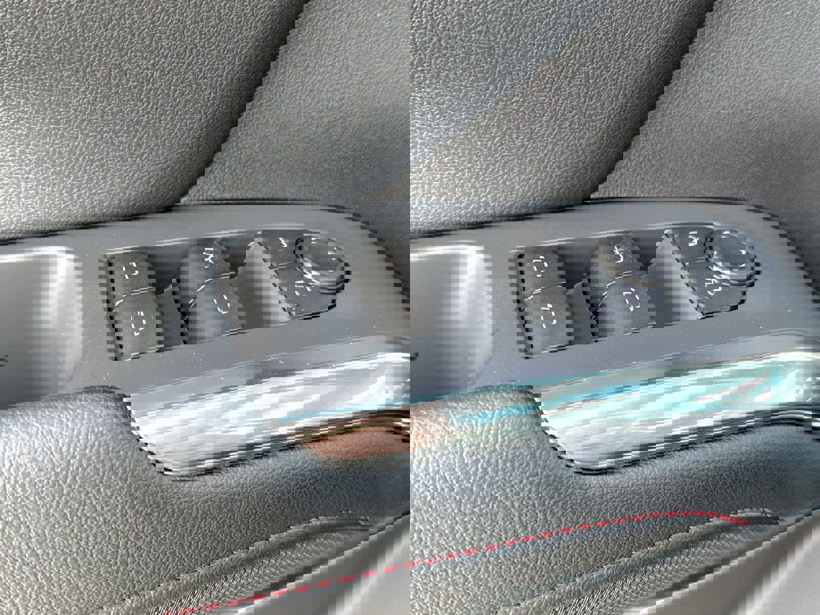 New 2026 Chevrolet Traverse Z71 w/ Enhanced Driving Package AWD/4WD image 20