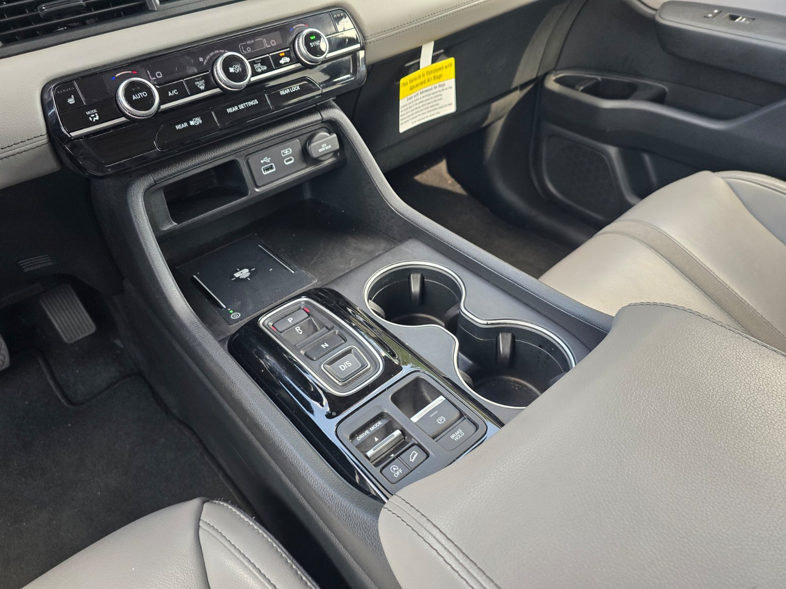 Used 2023 Honda Pilot Touring image 18