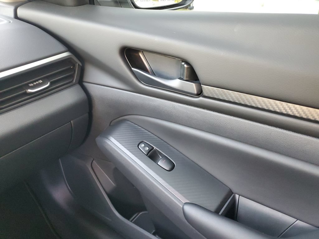 Certified 2025 Nissan Altima 2.5 S FWD image 34