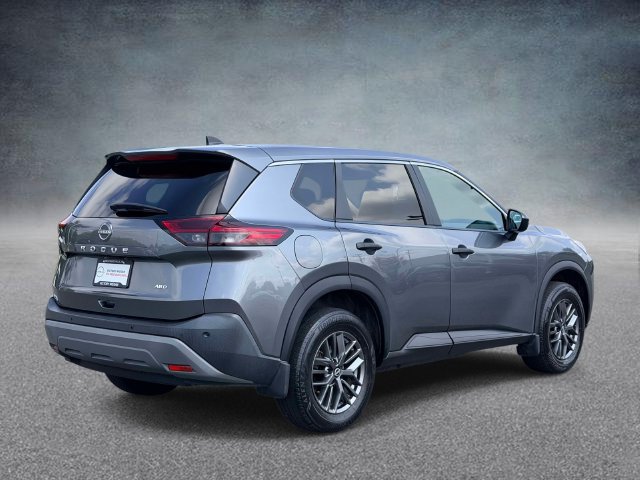 Used 2023 Nissan Rogue S AWD/4WD image 2