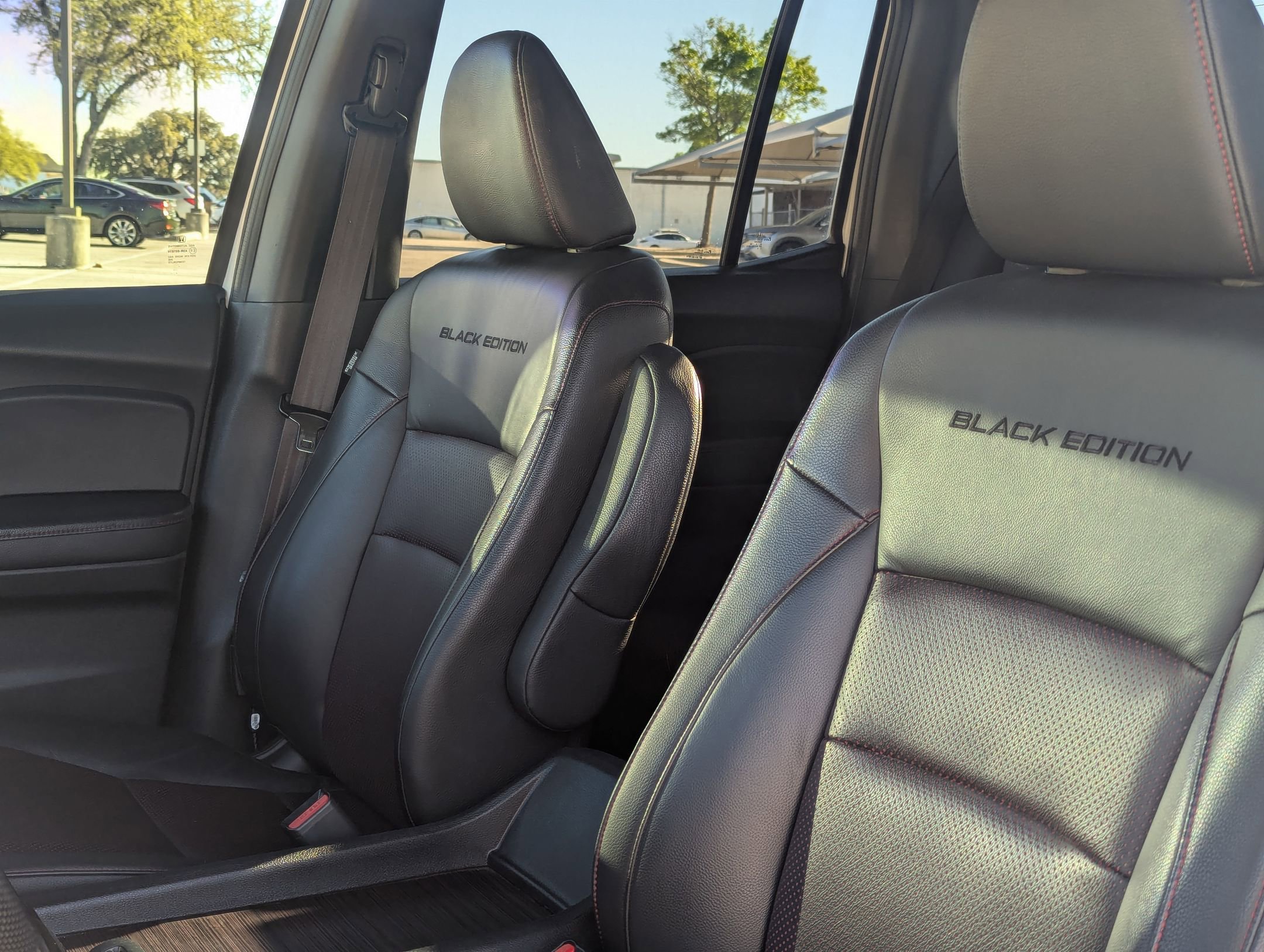 Used 2022 Honda Ridgeline Black Edition image 12