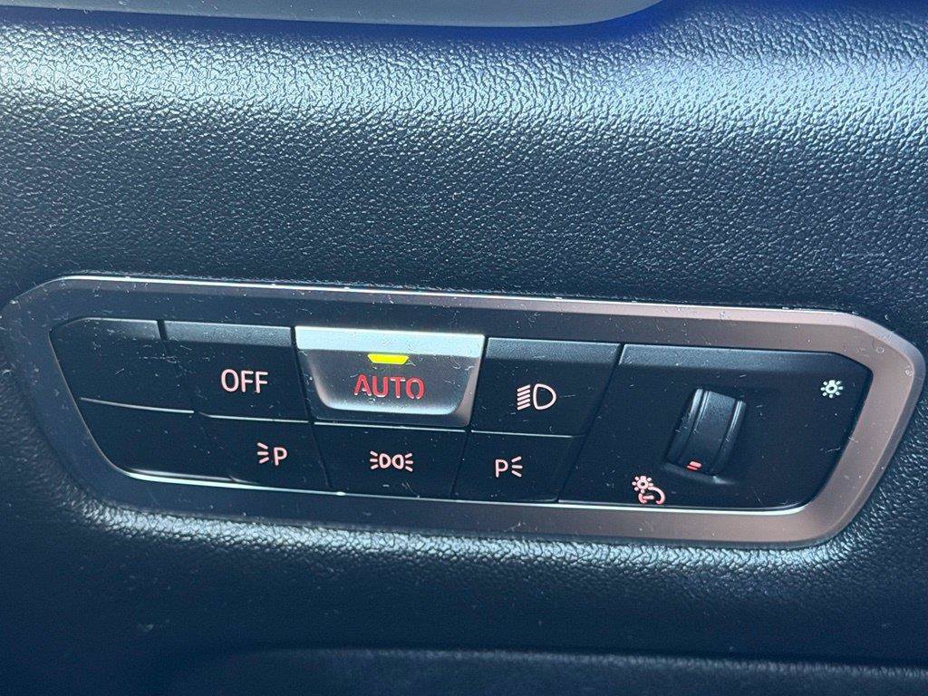 Used 2023 BMW X5 sDrive40i w/ M Sport Package RWD image 17
