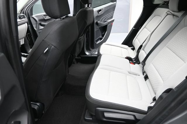 Used 2025 Ford Escape Active AWD/4WD image 15