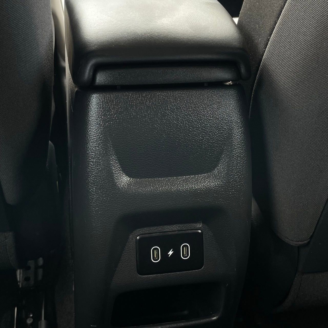 Used 2025 Hyundai Venue SEL FWD image 24