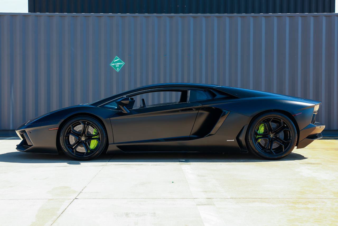 Used 2012 Lamborghini Aventador LP 700-4 image 35