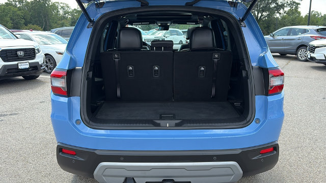 Used 2023 Honda Pilot TrailSport image 27