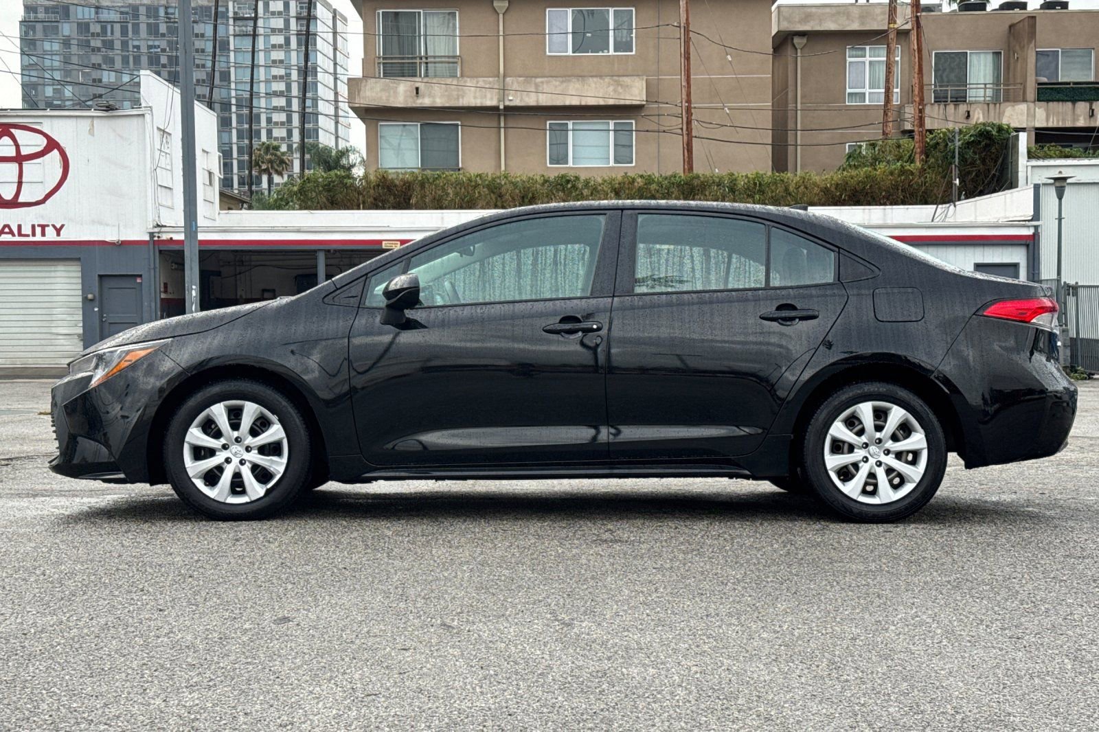 Used 2025 Toyota Corolla LE image 7