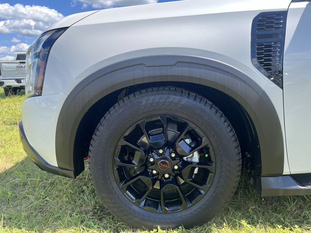 Certified 2025 Nissan Armada PRO-4X AWD/4WD image 16