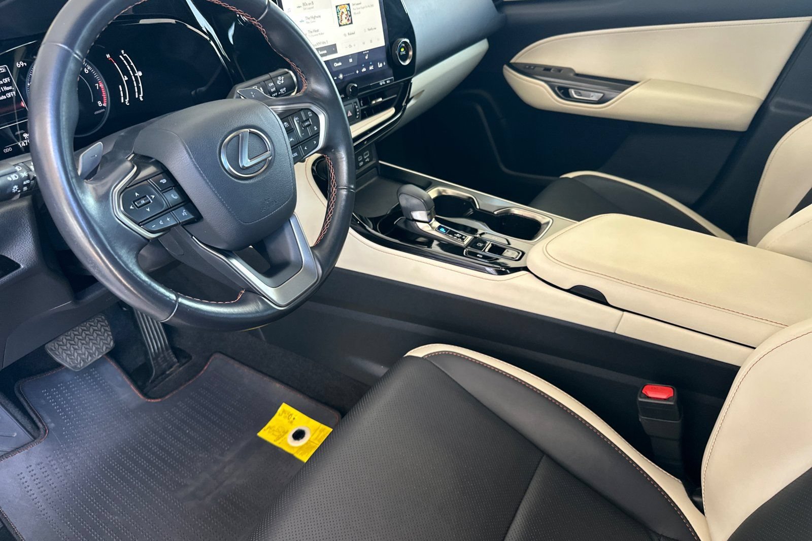 Certified 2024 Lexus NX 250 FWD image 7