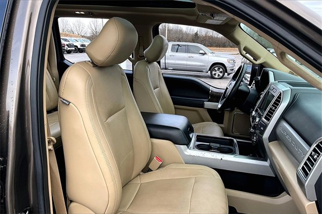 Used 2017 Ford F350 Lariat w/ Lariat Ultimate Package image 30