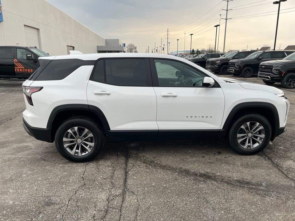 New 2026 Chevrolet Equinox LT w/ Safety and Technology Package image 8