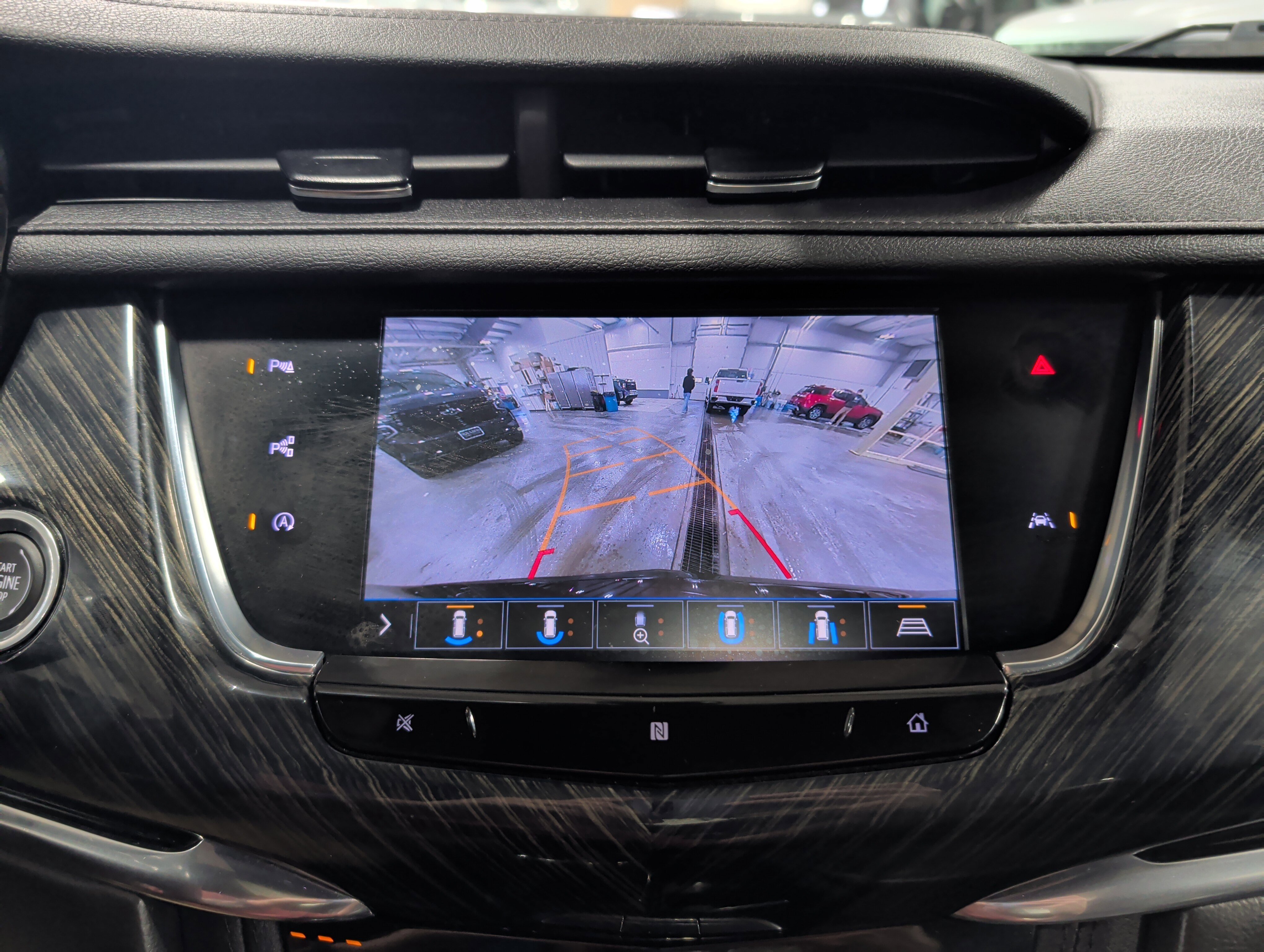 Used 2020 Cadillac XT6 Premium Luxury image 15