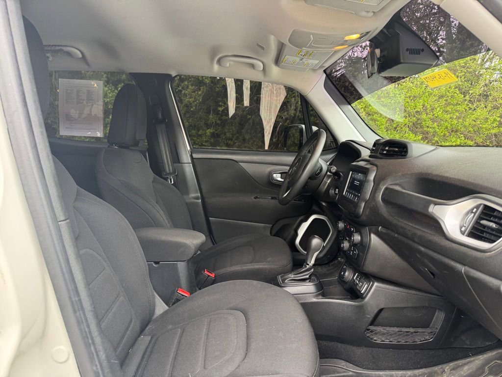 Used 2019 Jeep Renegade Latitude image 6