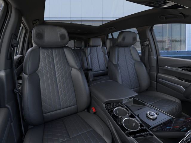 New 2025 Cadillac Escalade IQ Luxury 1 w/ Smart Trailering package AWD/4WD image 16