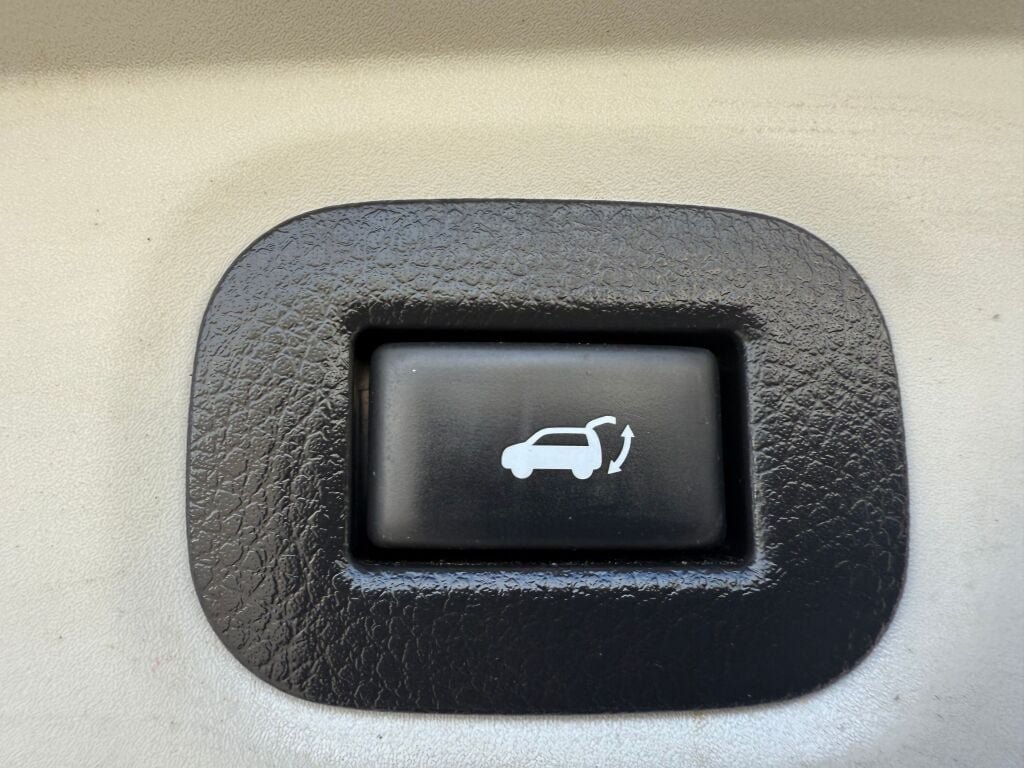 Used 2020 Nissan Rogue SV AWD/4WD image 33