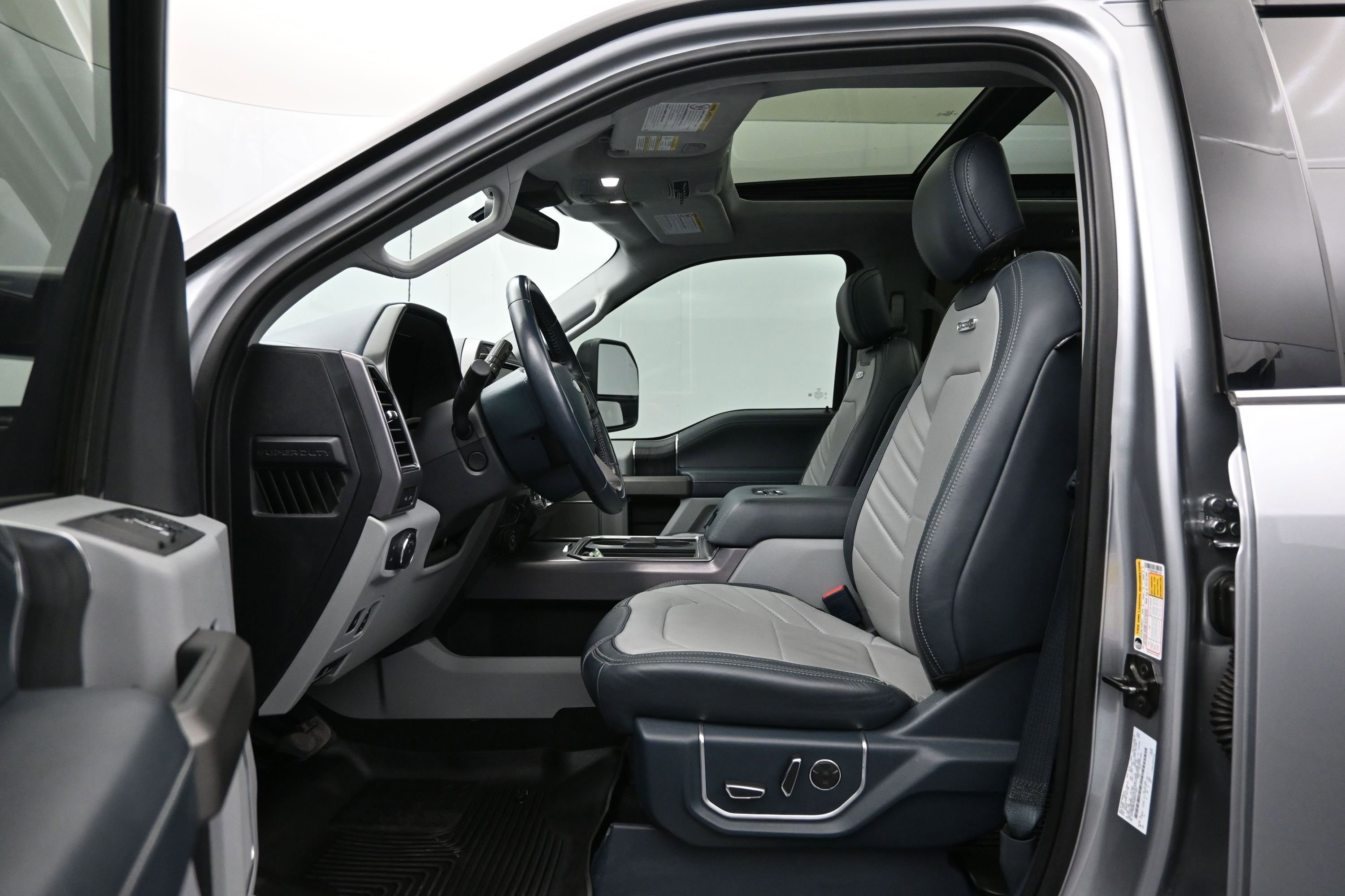 Used 2022 Ford F250 Limited w/ FX4 Off-Road Package AWD/4WD image 9