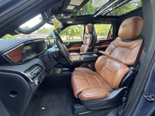 Used 2020 Lincoln Navigator L Reserve w/ Luxury Package AWD/4WD image 39