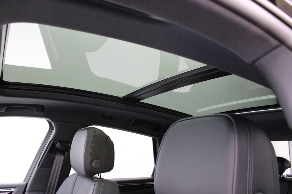New 2025 Porsche Macan S image 21