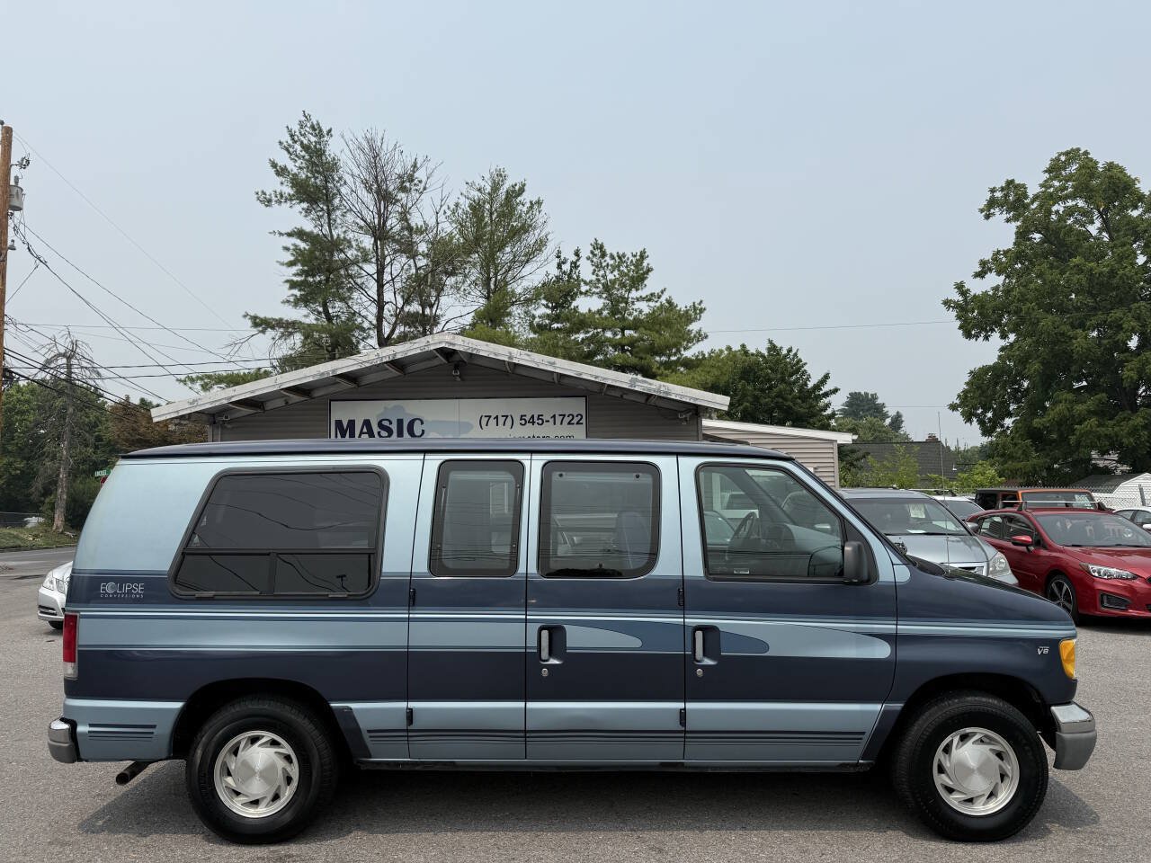 Used 1998 Ford E-150 and Econoline 150 RWD image 3