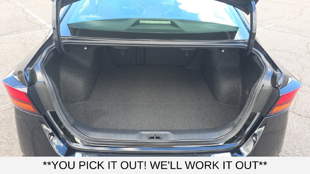 Used 2023 Nissan Altima 2.0 SR FWD image 9
