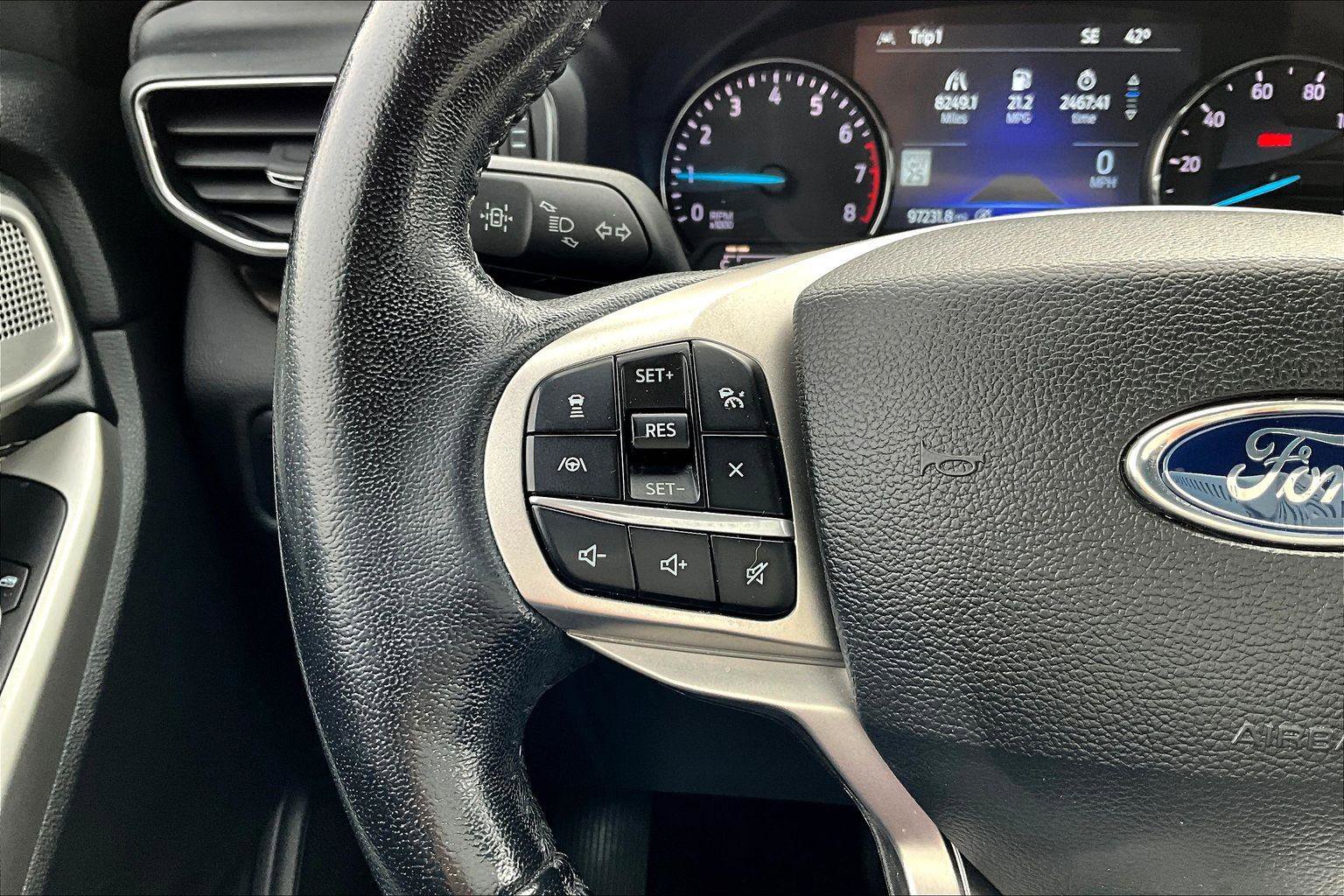 Used 2022 Ford Explorer Limited image 19