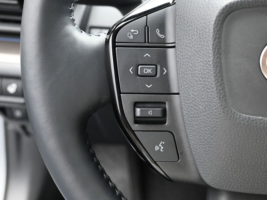 Certified 2024 Toyota Prius XLE image 16