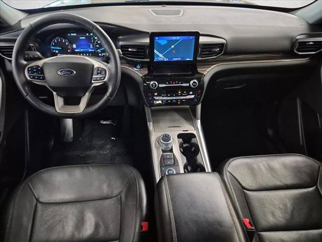 Used 2021 Ford Explorer Limited w/ Equipment Group 301A AWD/4WD image 19