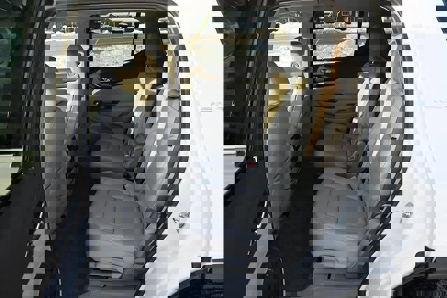 Used 2021 GMC Acadia SLT w/ Technology Package image 25