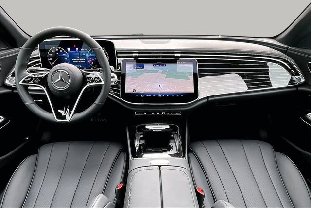 New 2026 Mercedes-Benz E 350 4MATIC Sedan image 5