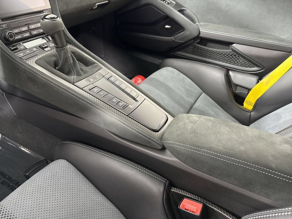 Certified 2024 Porsche 718 Cayman GT4 RS RWD image 31