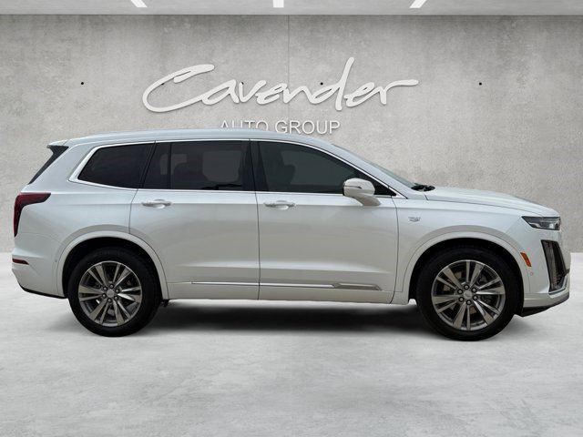 Used 2022 Cadillac XT6 Premium Luxury w/ Technology Package FWD image 17